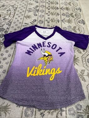 Minnesota Vikings Purple Gradient Raglan Tee - Women's Short Sleeve